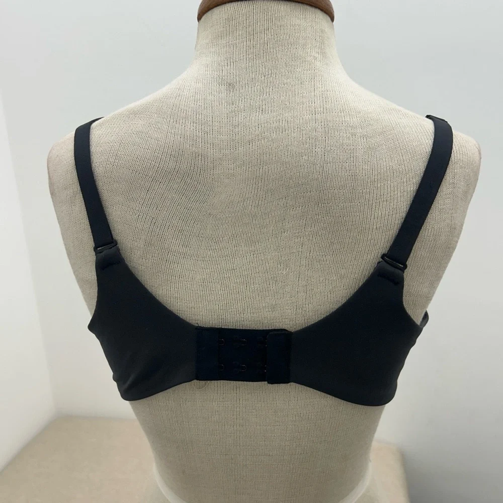 SKIMS Black Bra - Picture 3 of 6